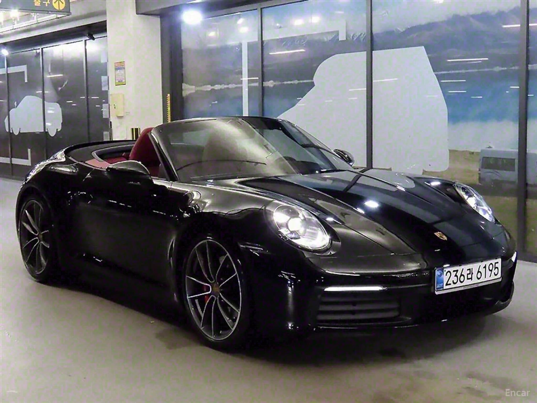 911 (992)
