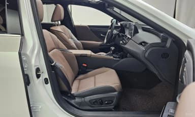 ES300h 7th Generation