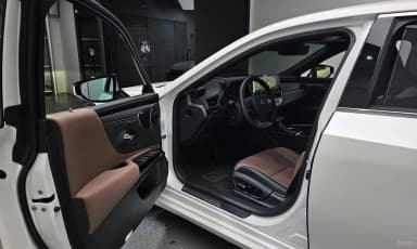 ES300h 7th Generation