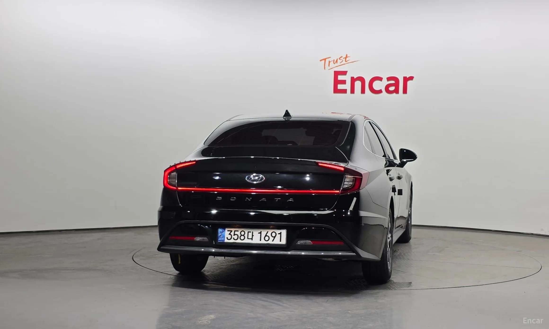 Sonata Hybrid (DN8)
