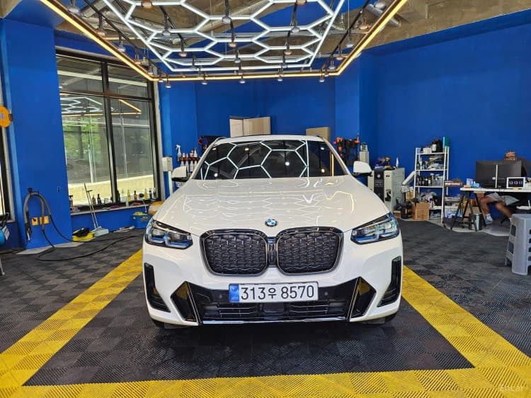 X4 (G02)