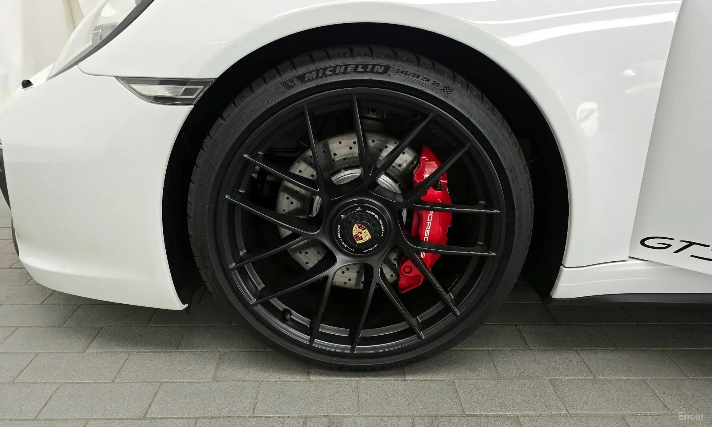 910