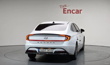 Sonata Hybrid (DN8)