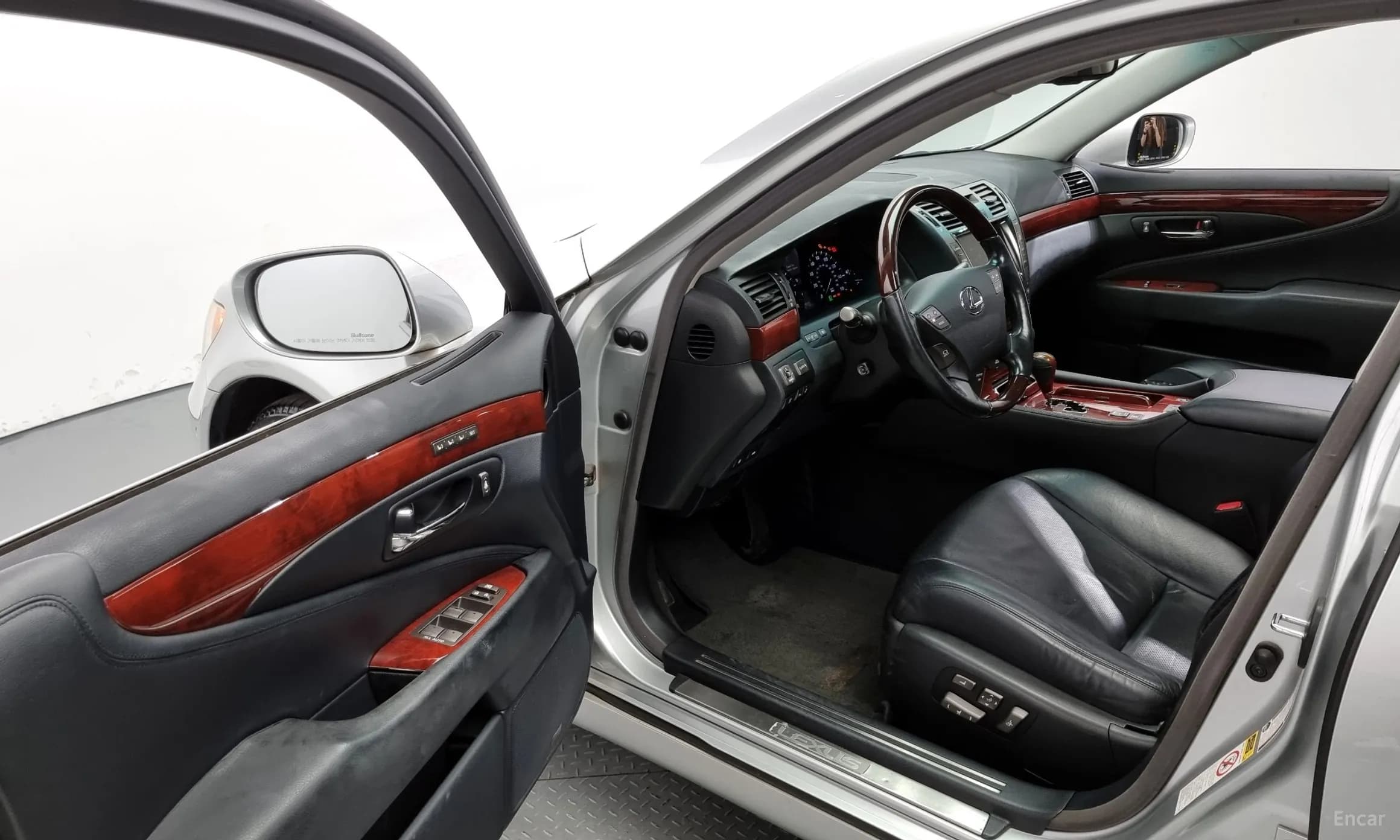 LS460L