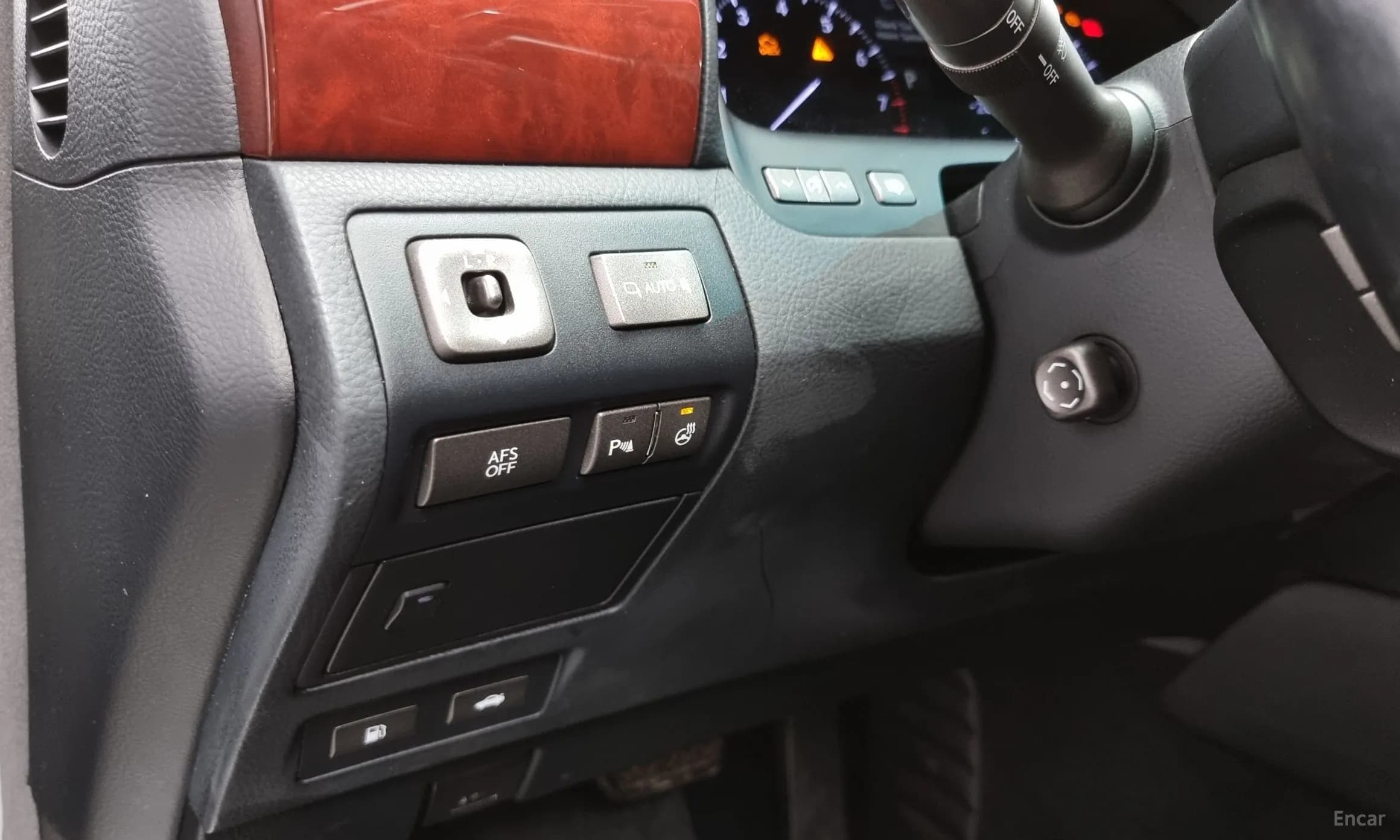 LS460L
