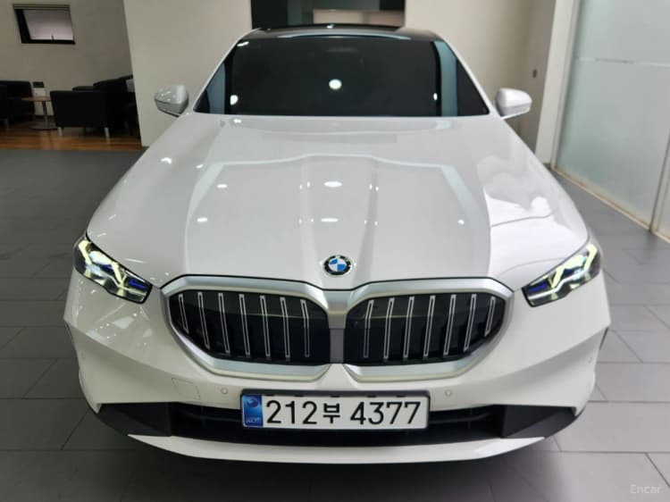 5 Series (G60)