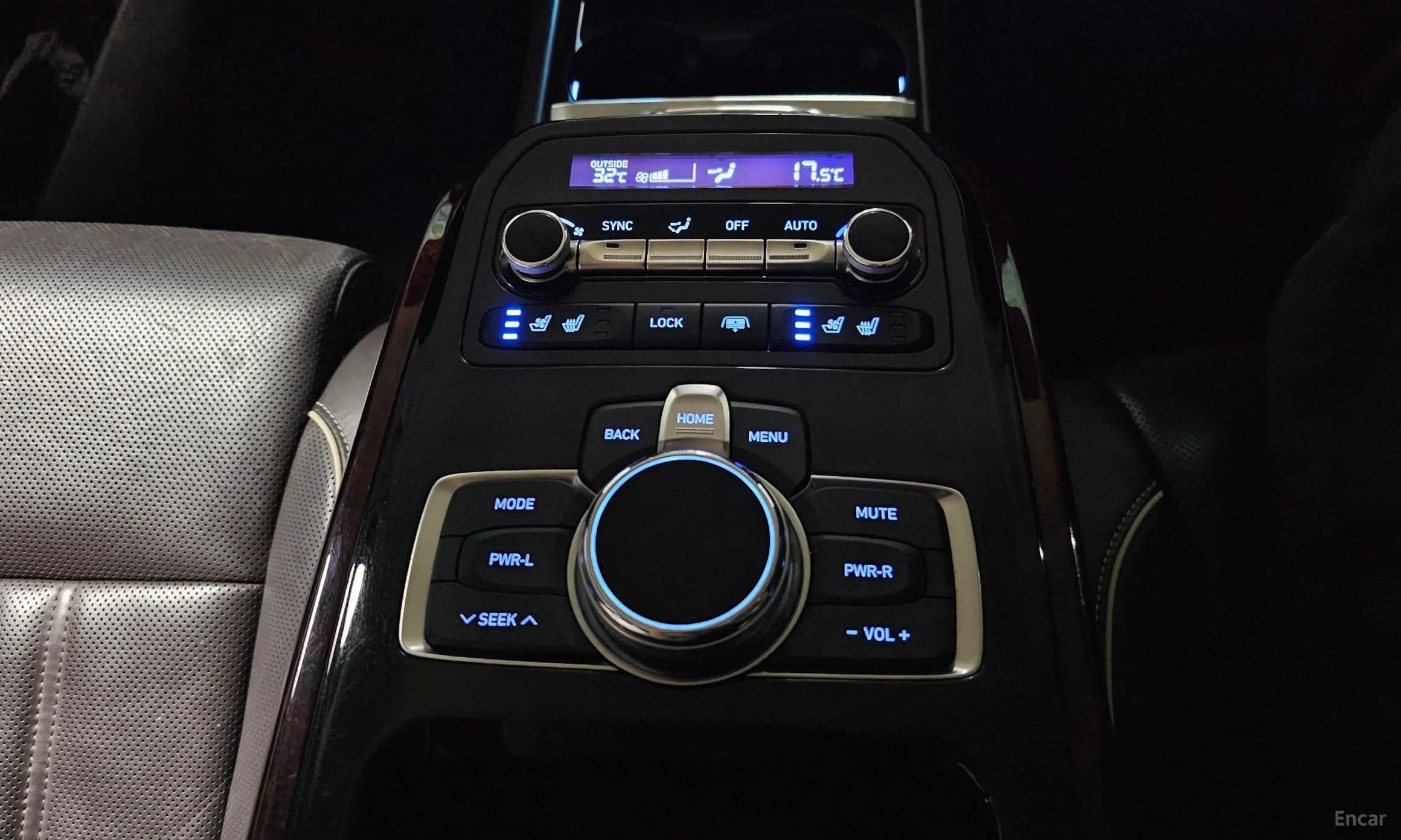 EQ900