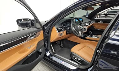 7 Series (G11)