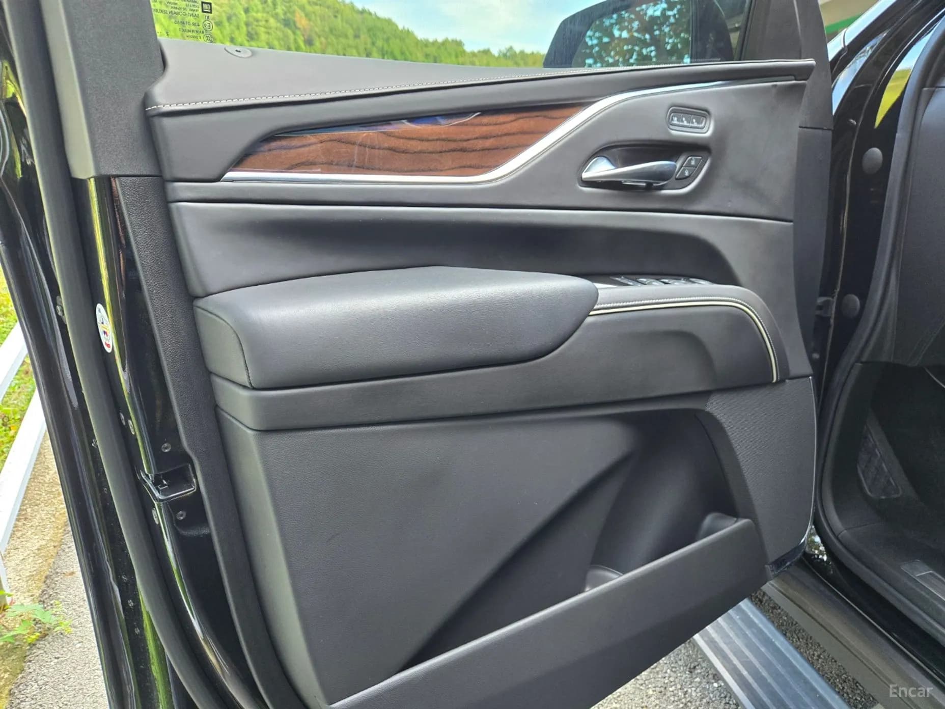 Escalade 5th Generation