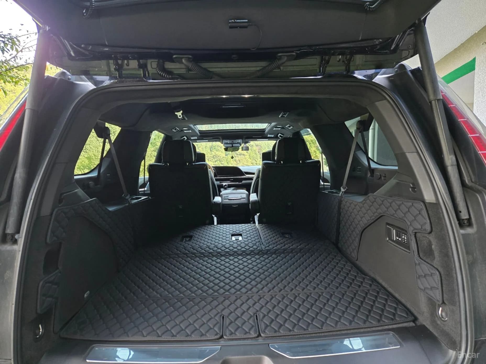 Escalade 5th Generation