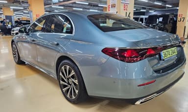 E-Class W214