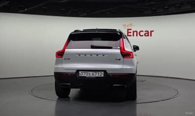 XC40