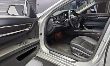7 Series (F01)