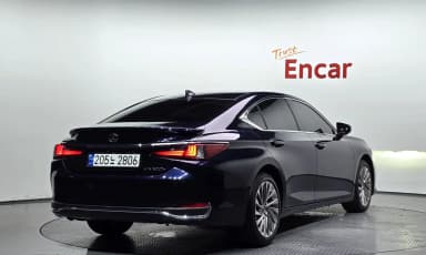 ES300h 7th Generation