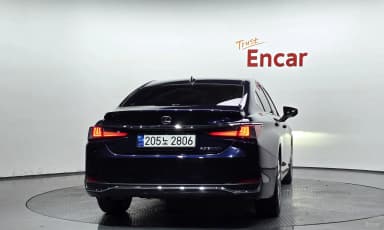 ES300h 7th Generation