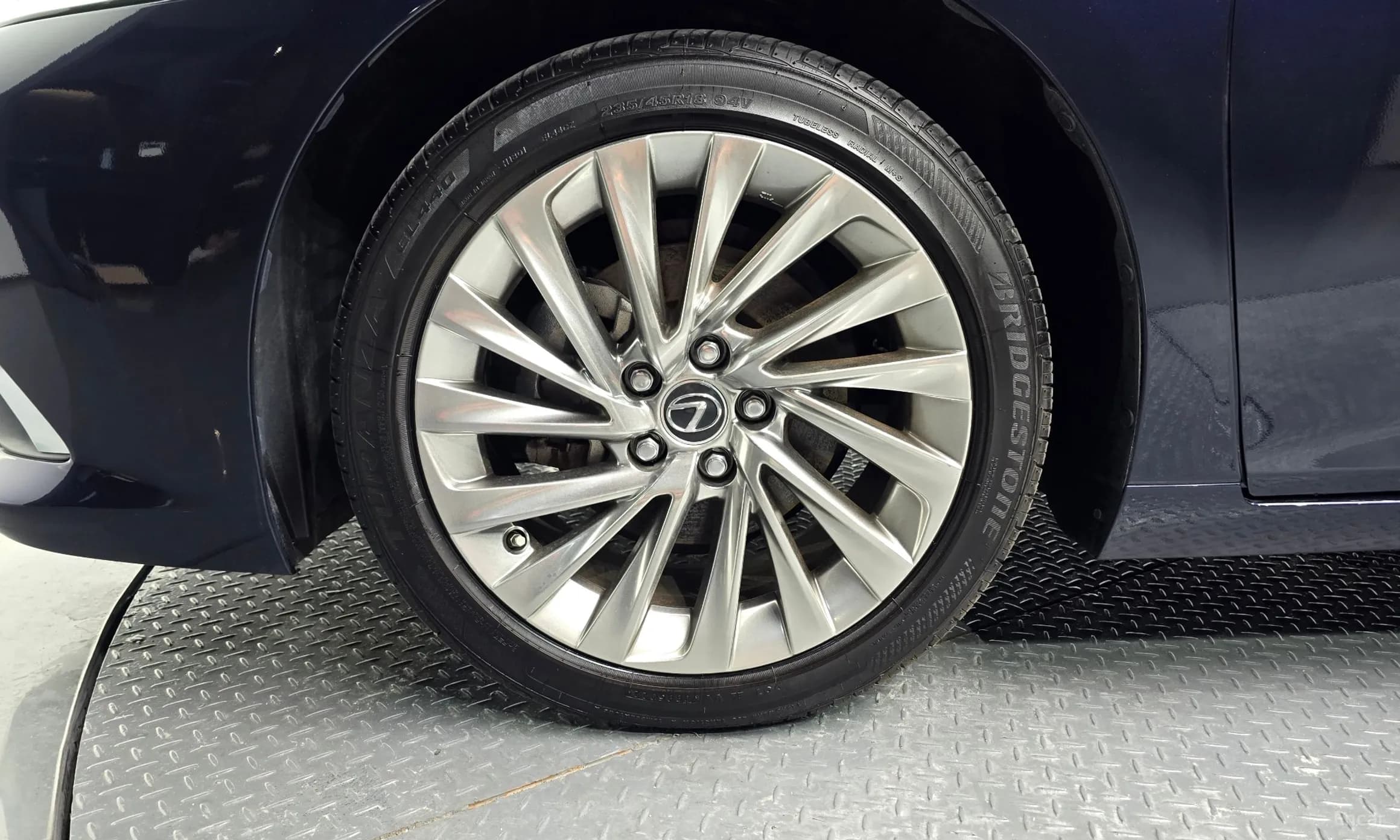 ES300h 7th Generation