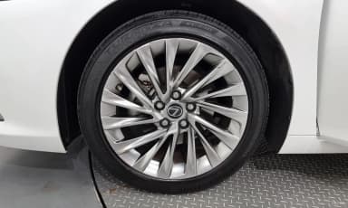 ES300h 7th Generation