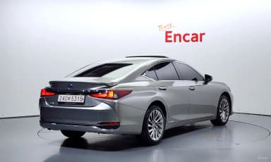 ES300h 7th Generation