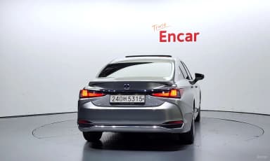 ES300h 7th Generation