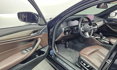 5 Series (G30)