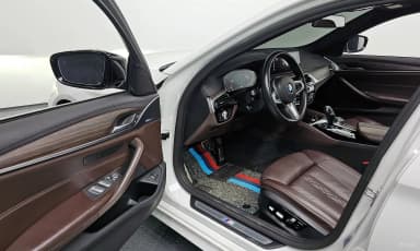 5 Series (G30)