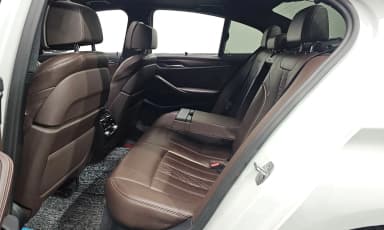 5 Series (G30)