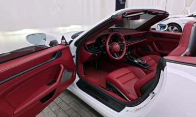 911 (992)