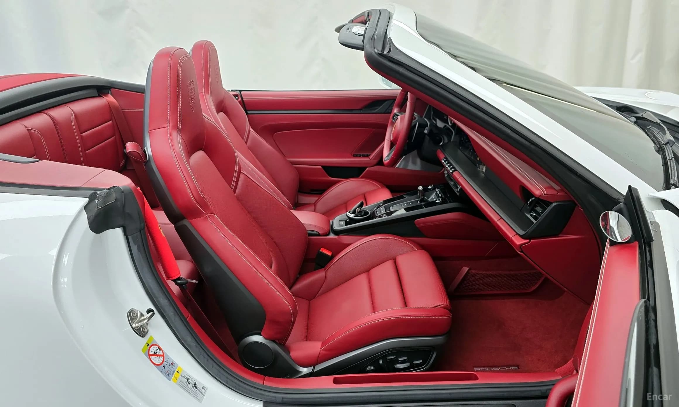 911 (992)