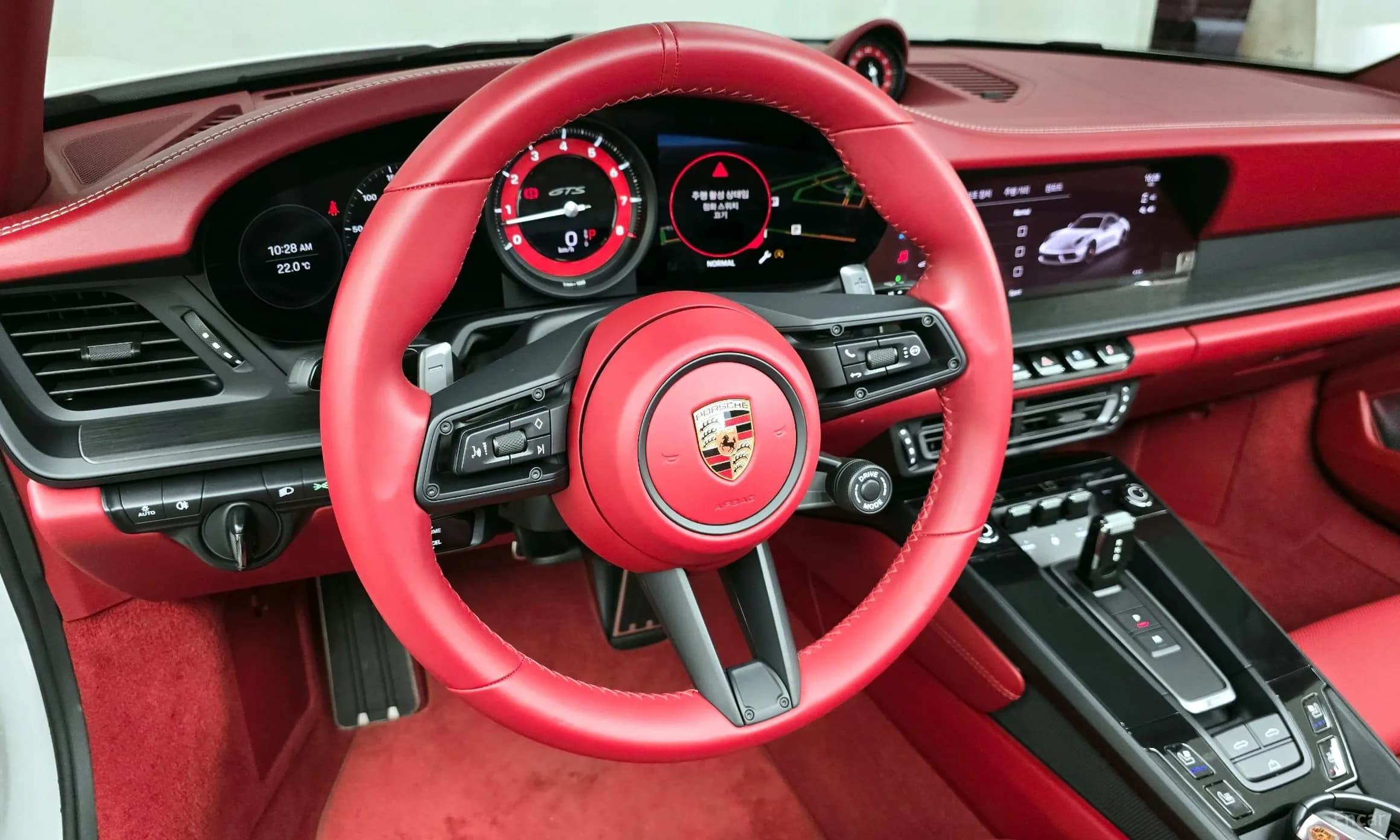 911 (992)