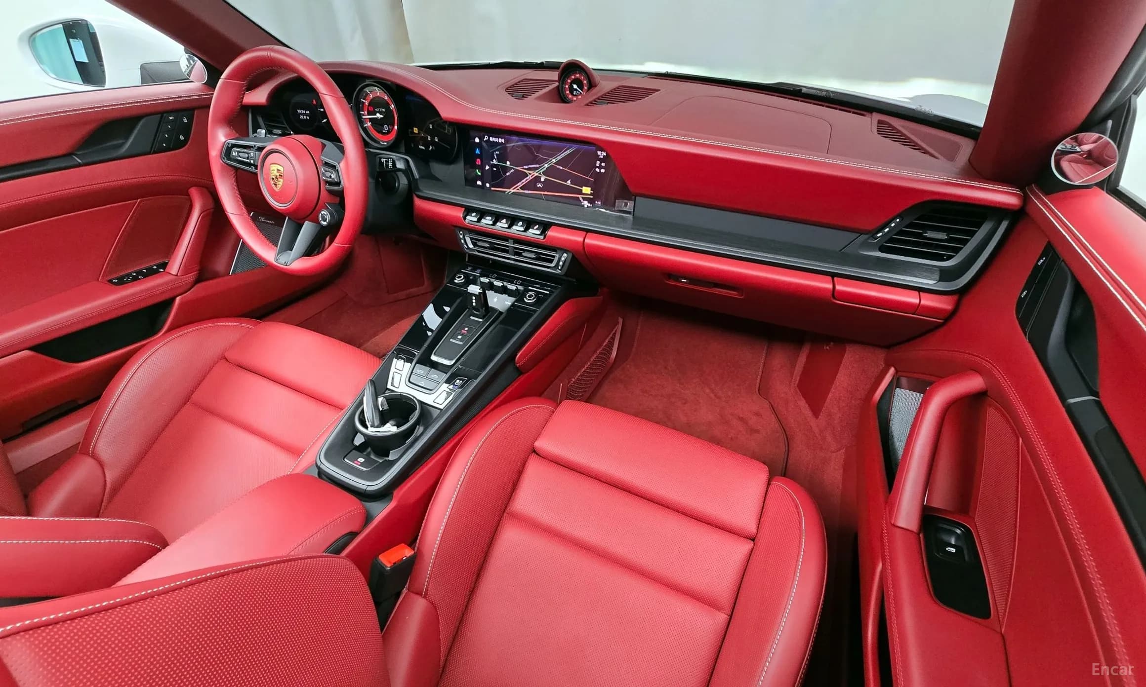 911 (992)
