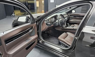 7 Series (F01)