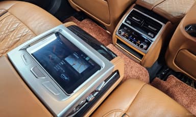 7 Series (G11)