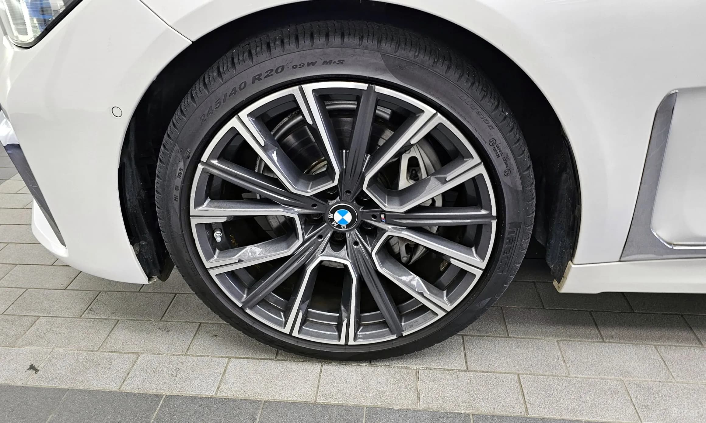 7 Series (G11)