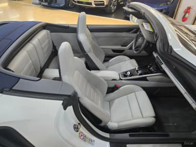 911 (992)