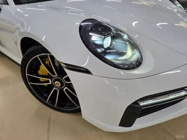 911 (992)