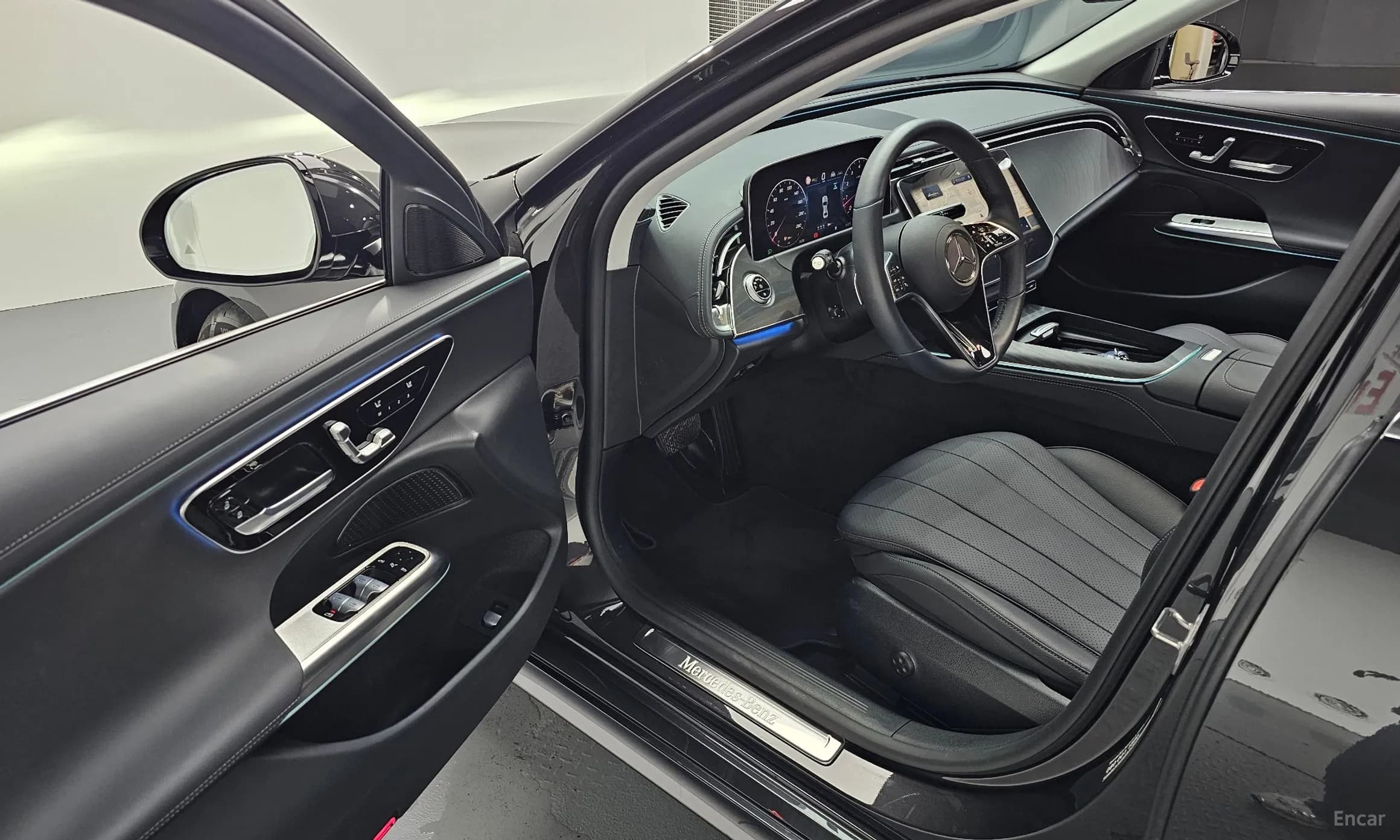 E-Class W214