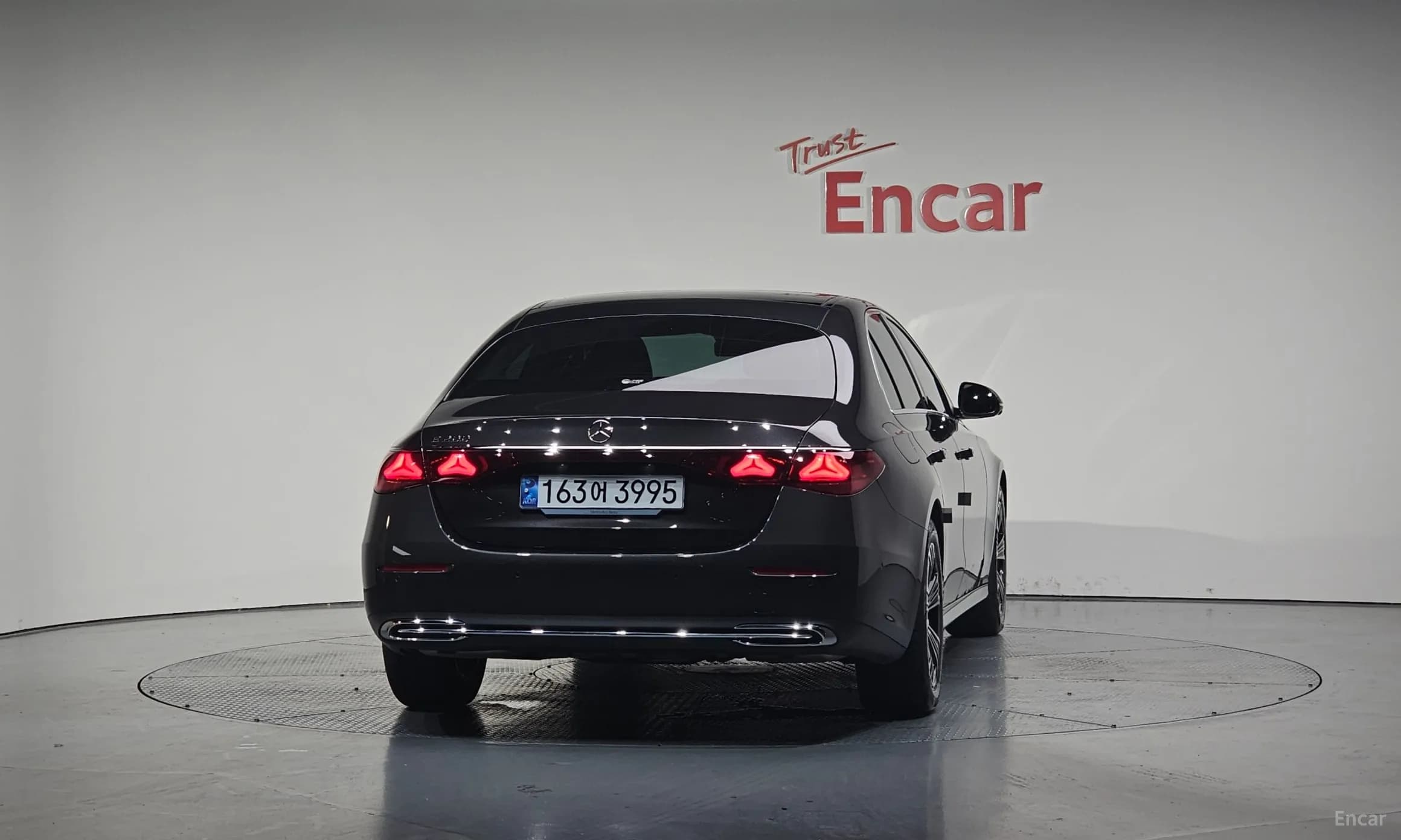 E-Class W214
