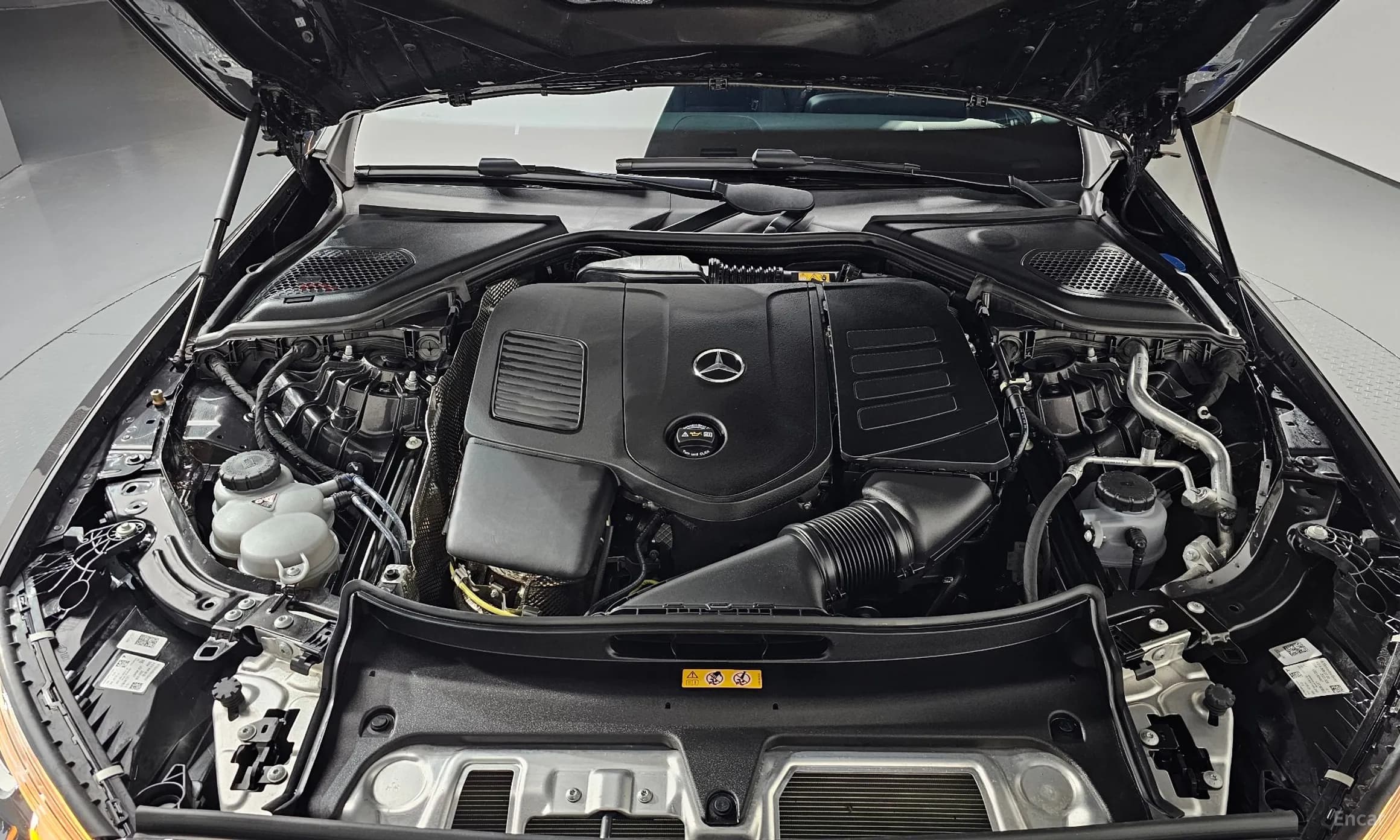 E-Class W214