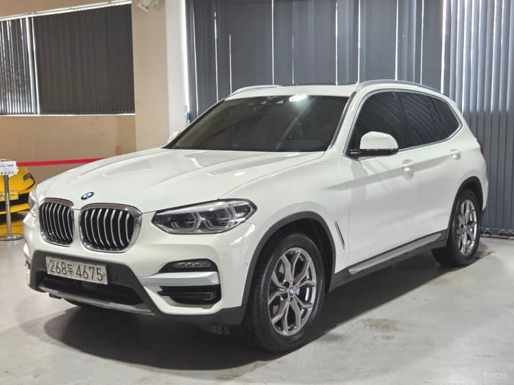 X3 (G01)