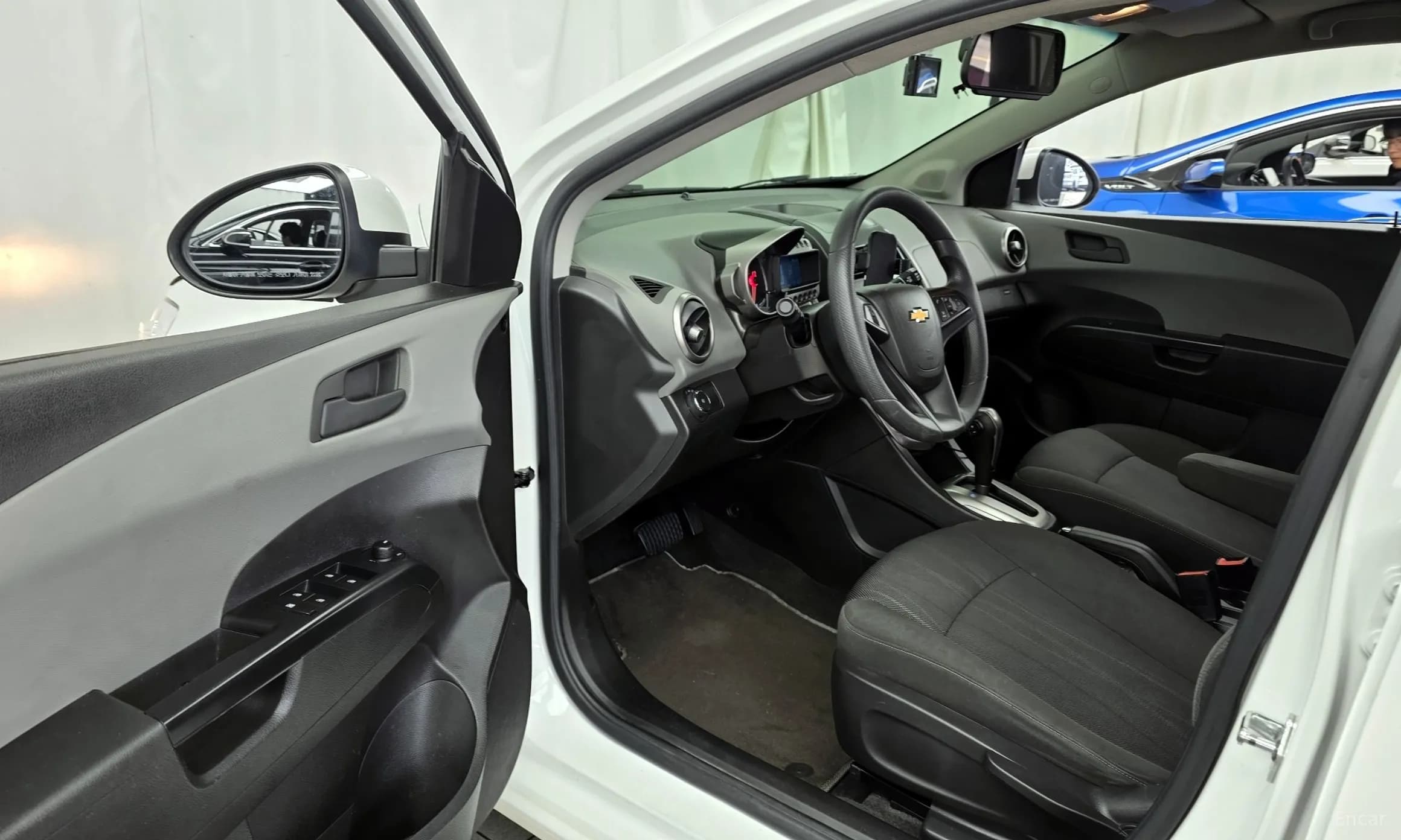 Aveo Hatchback