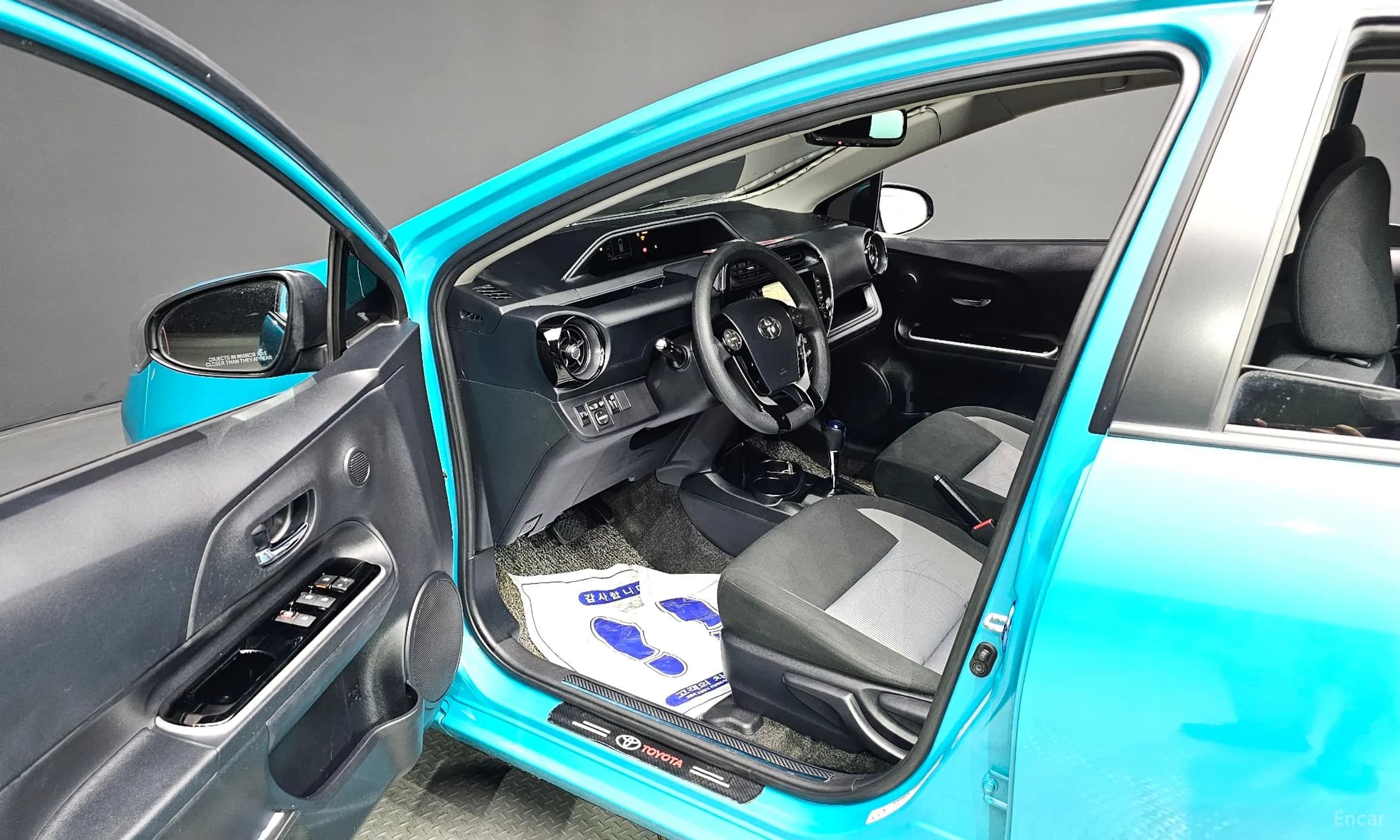 Prius C