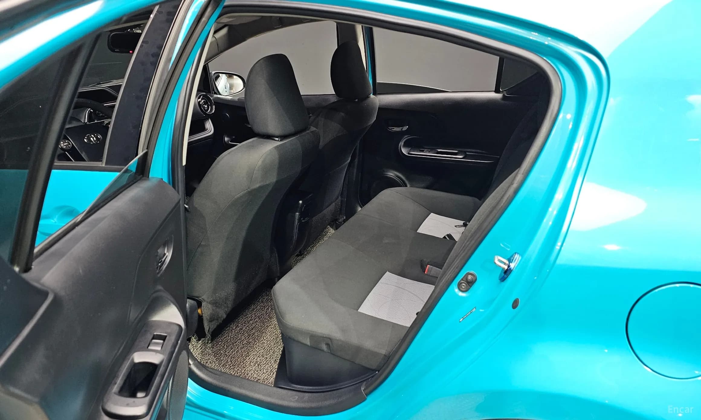 Prius C