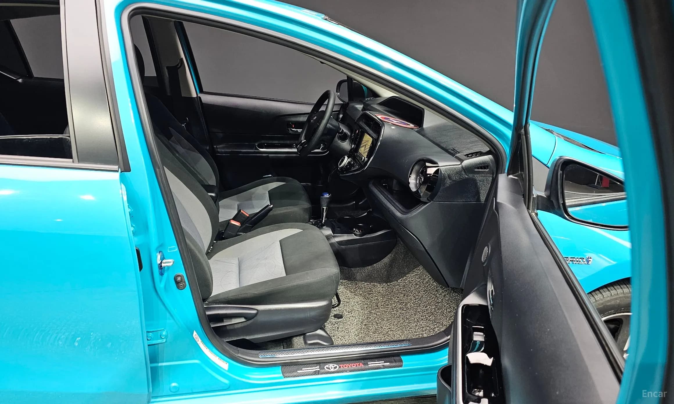 Prius C
