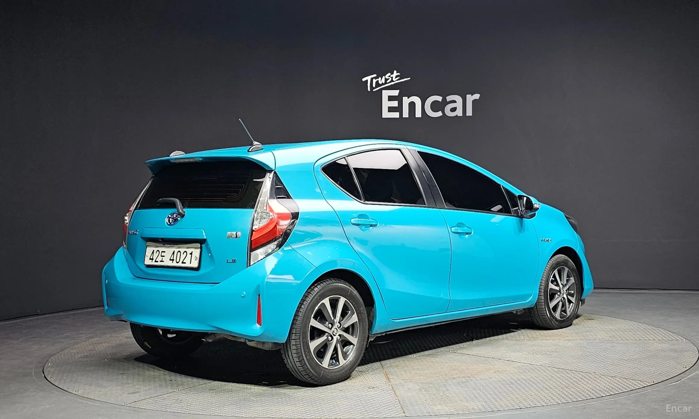 Prius C