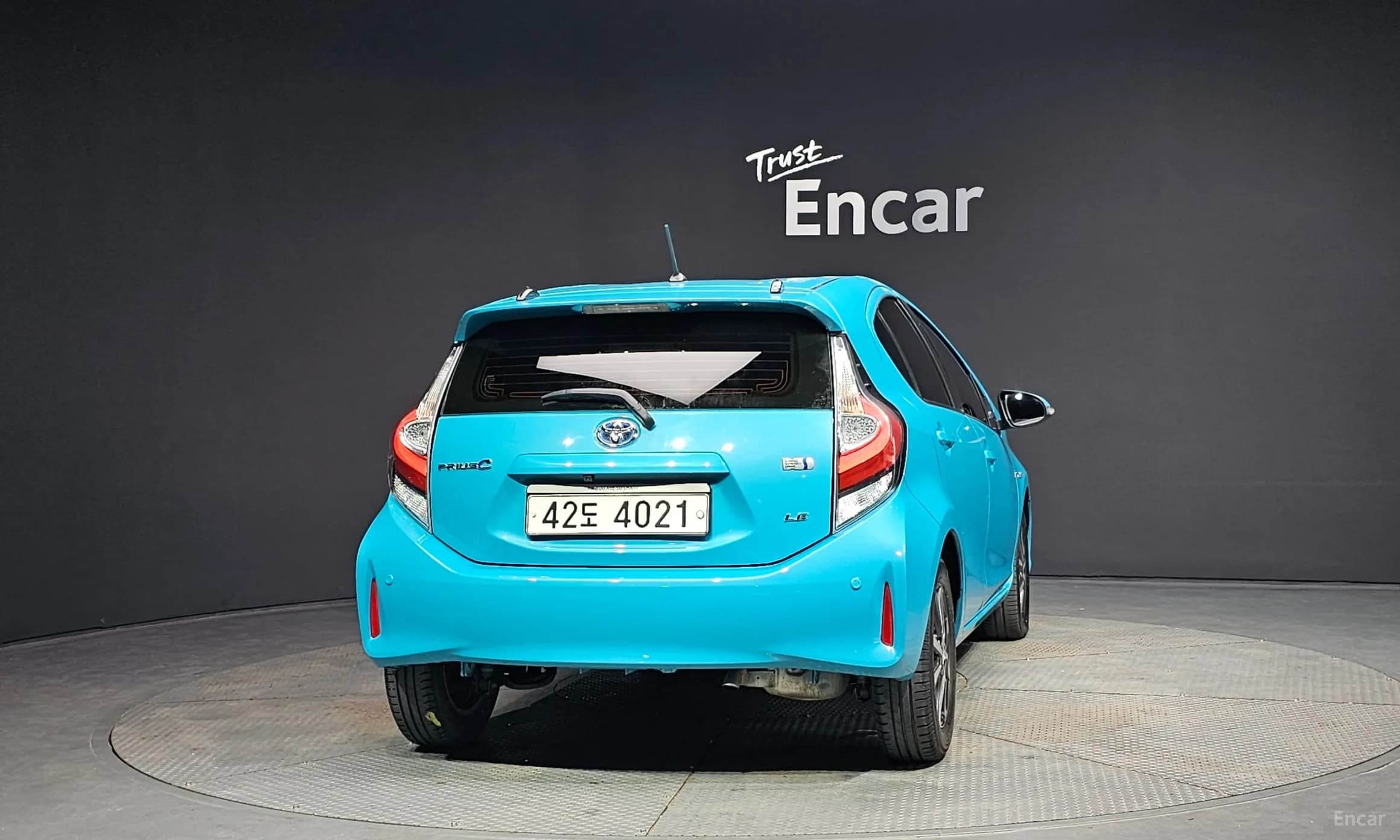 Prius C