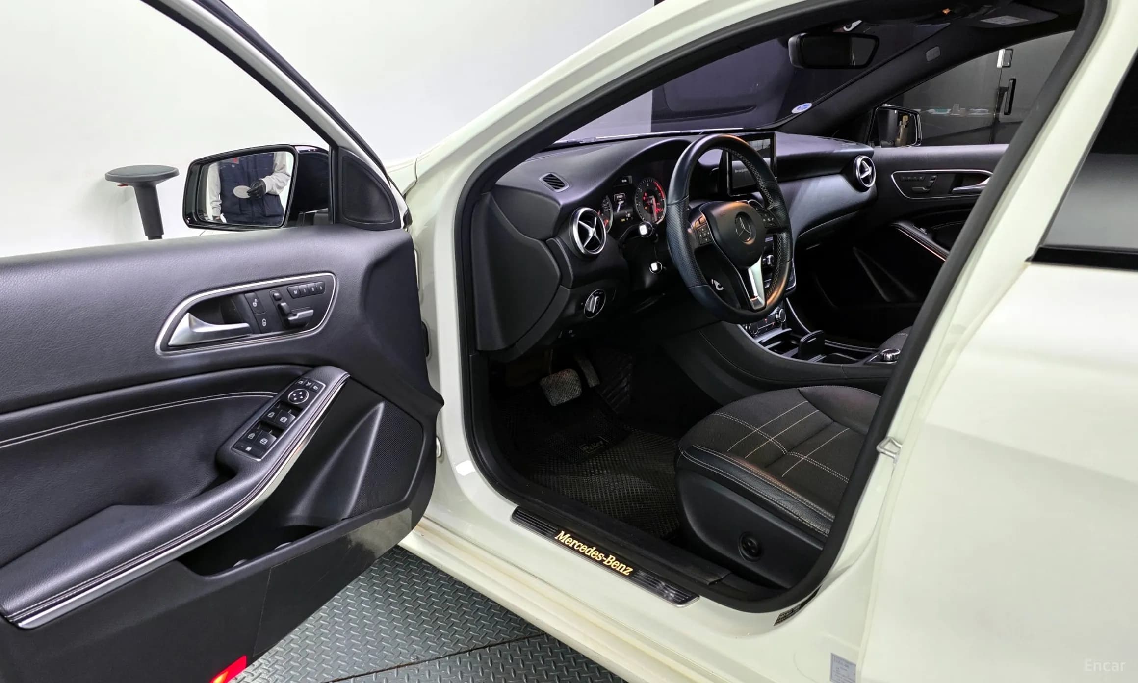A-Class W176