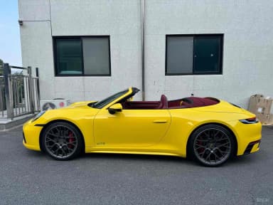 911 (992)