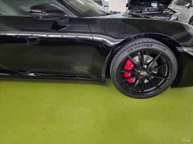 911 (992)