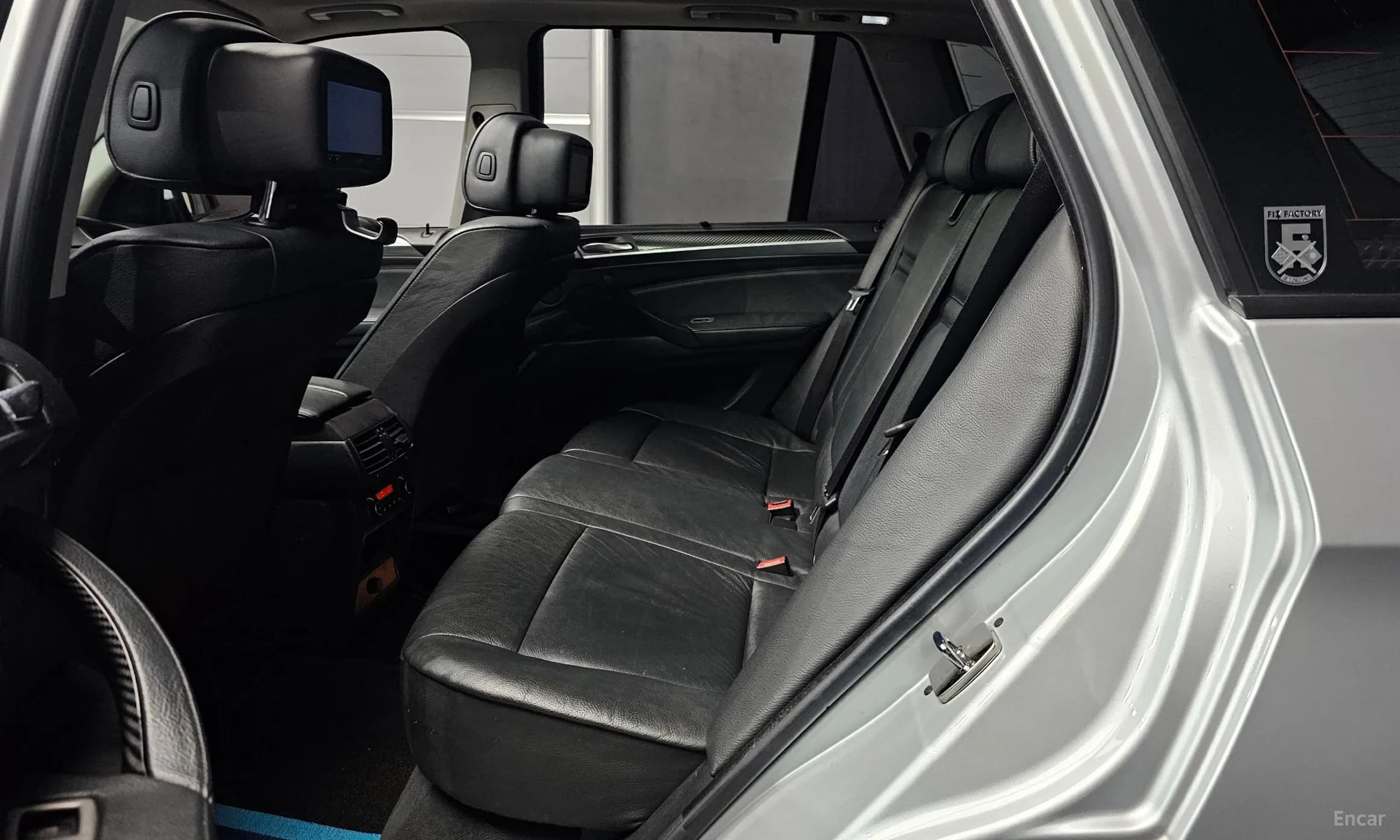 X5 (E70)
