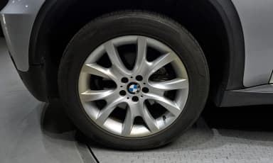 X5 (E70)